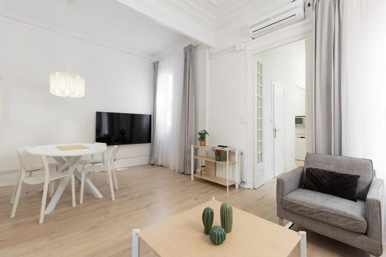 Suites4Days Gaudi Eixample Barcelona 0*,